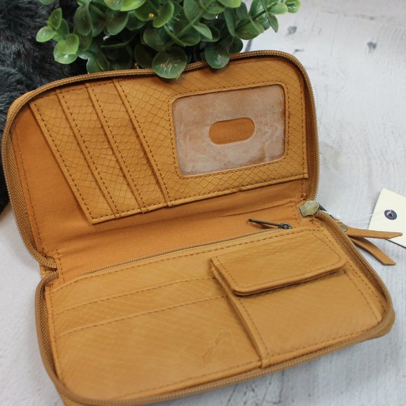 Roxy Wallet - Picture 7 of 8